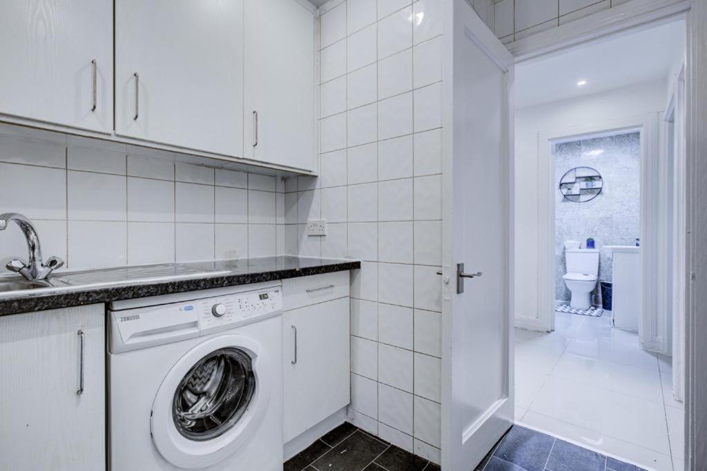 Hyde Park Apartment 2 Bedroom London Exterior photo